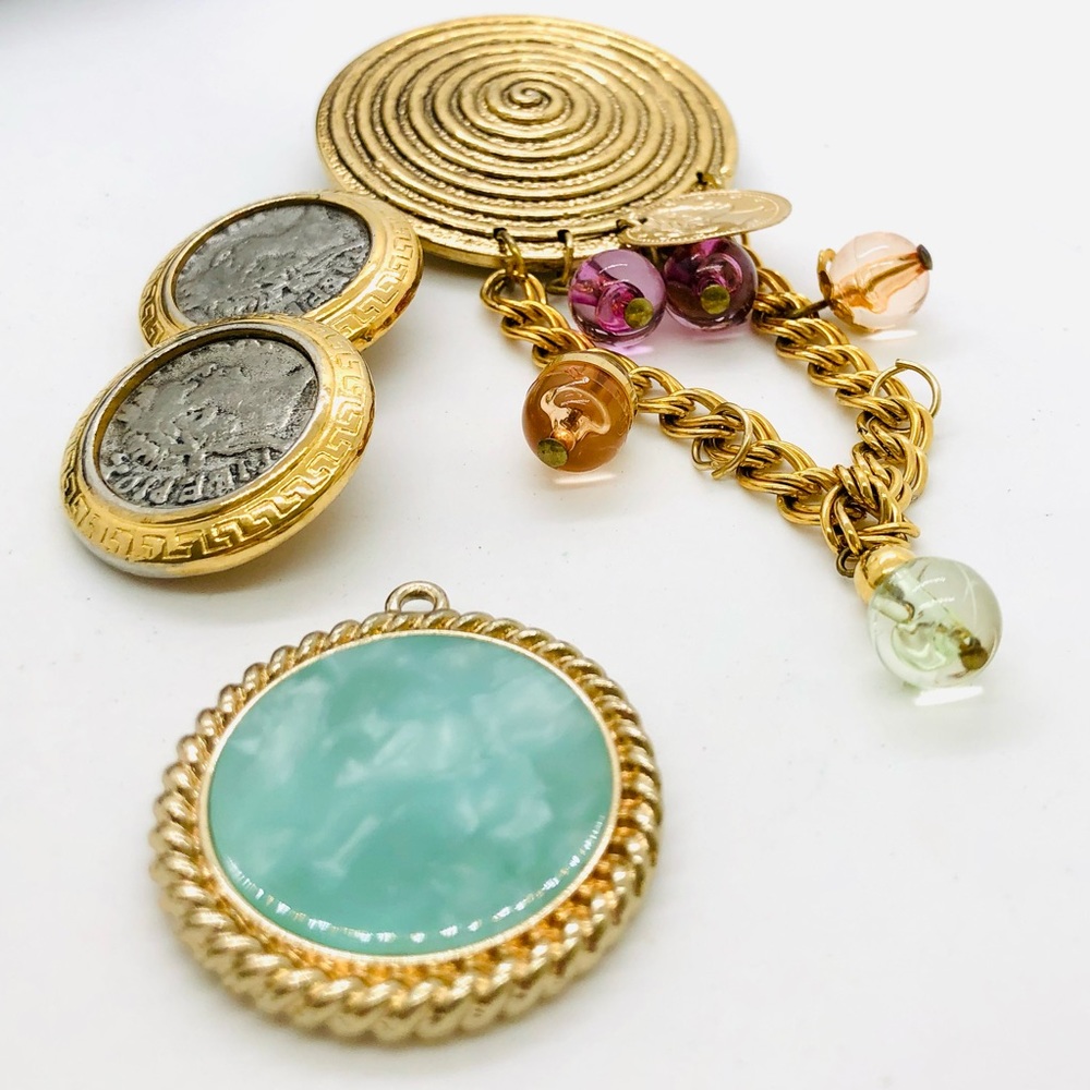 Vintage medallion Style Jewelry Lot